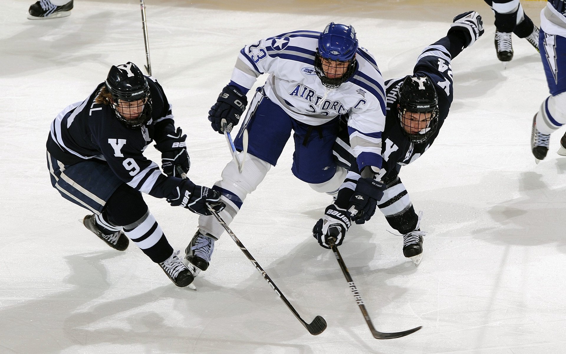 特色荒野滑雪挑战，雪域风光中的极限运动，越野滑雪运动