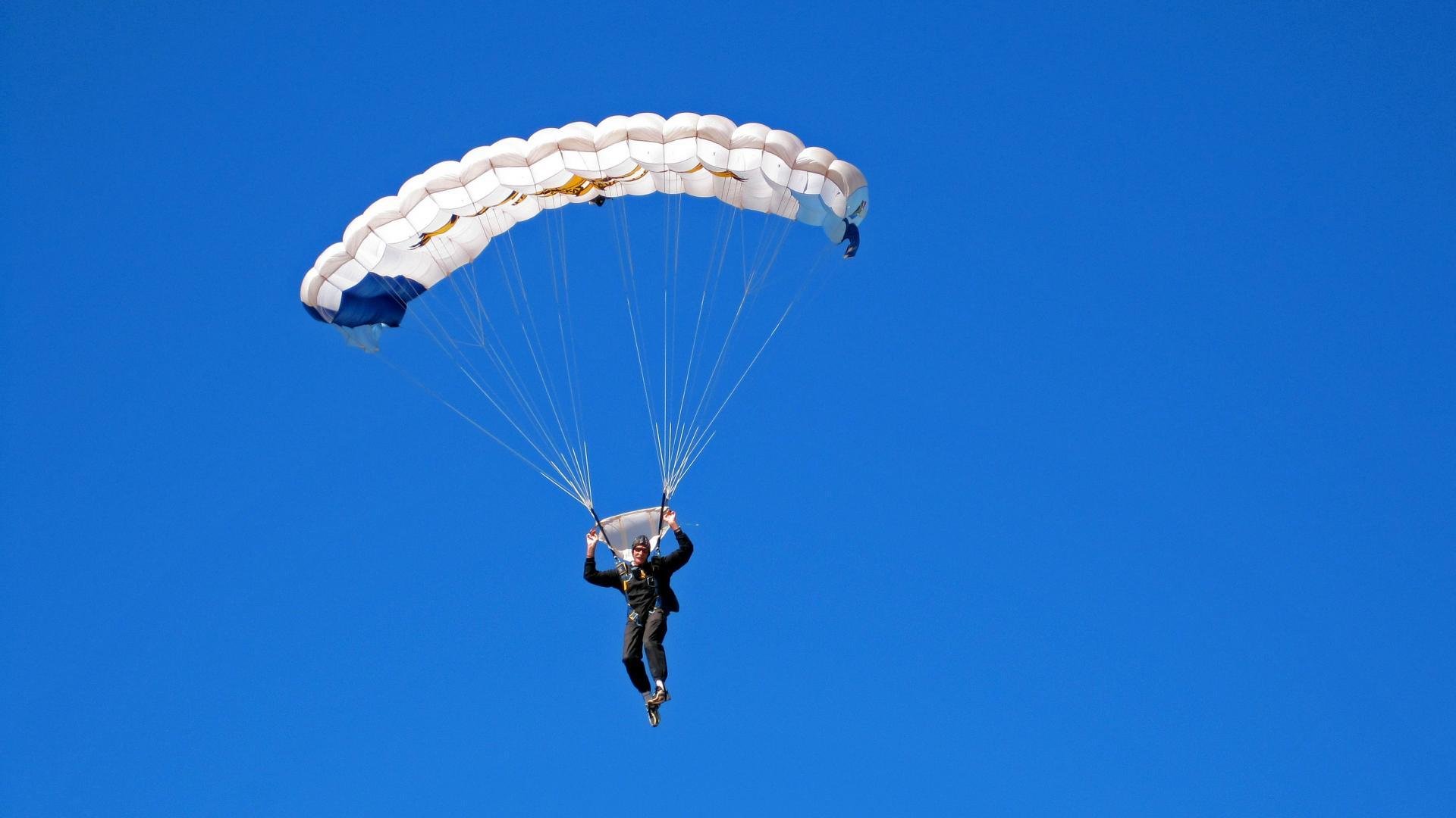 鄱阳湖划船赛,水上运动的魅力无限,鄱阳湖能划船吗
